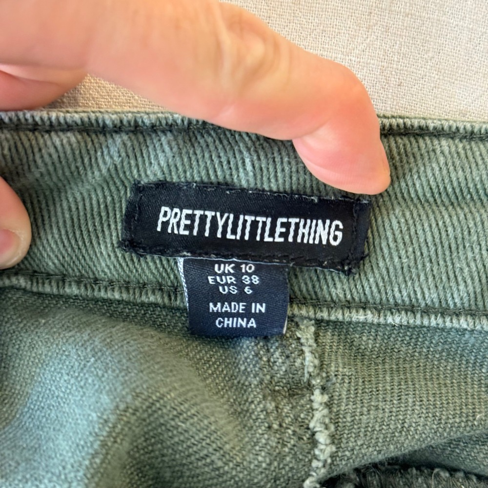 PrettyLittleThing High Rise Utility Cargo Pants Women Size 6 Green - Picture 5 of 13